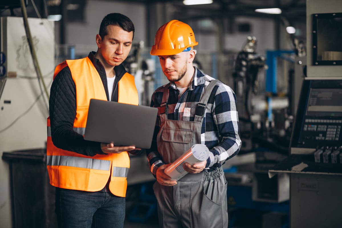 Linha de produção industrial moderna com automação e energia sustentável